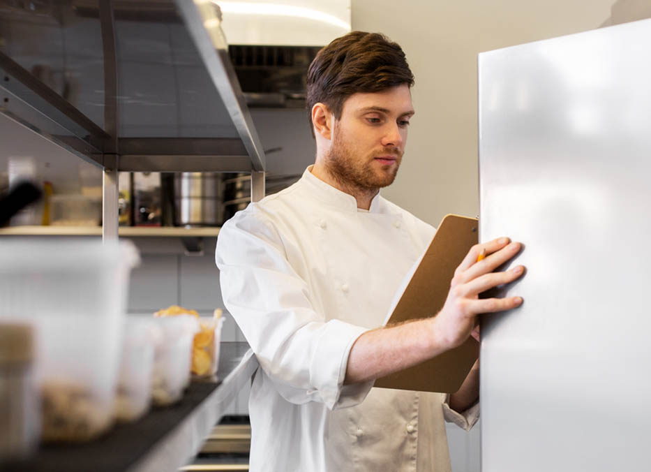 Controle de estoque de restaurante: 5 dicas para otimizar o processo