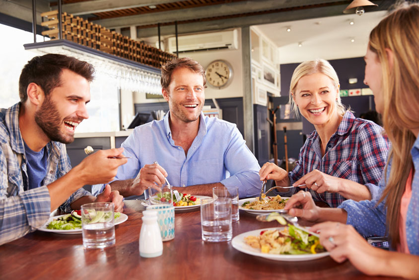 Como trazer turistas para o seu restaurante no período de férias